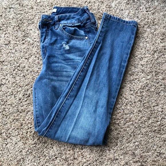 cute light wash ripped jeans